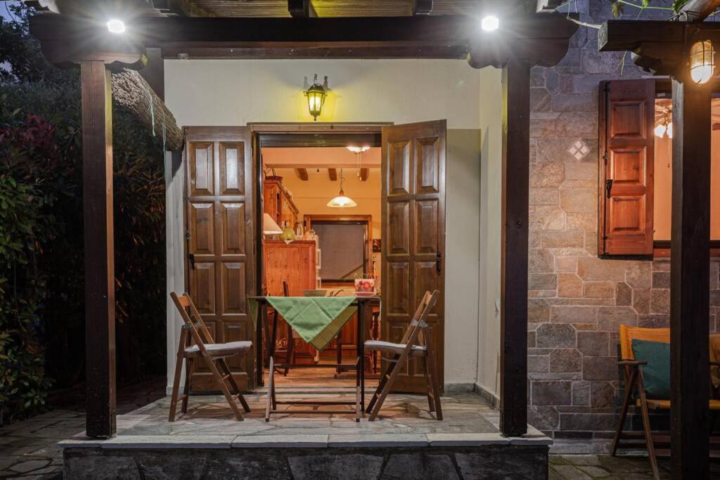 Deja Blue Villa Mourésion Екстериор снимка